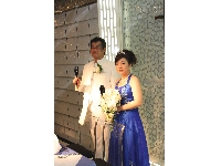新朗新婦　乾杯です