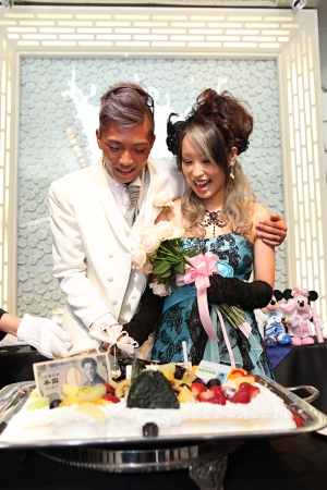 ウエディングケーキ　新郎新婦