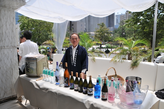 大海酒造社長　焼酎くじらブース