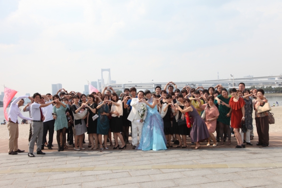 お台場の浜辺で集合写真