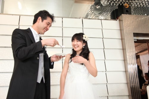 ファーストバイト　新婦へ